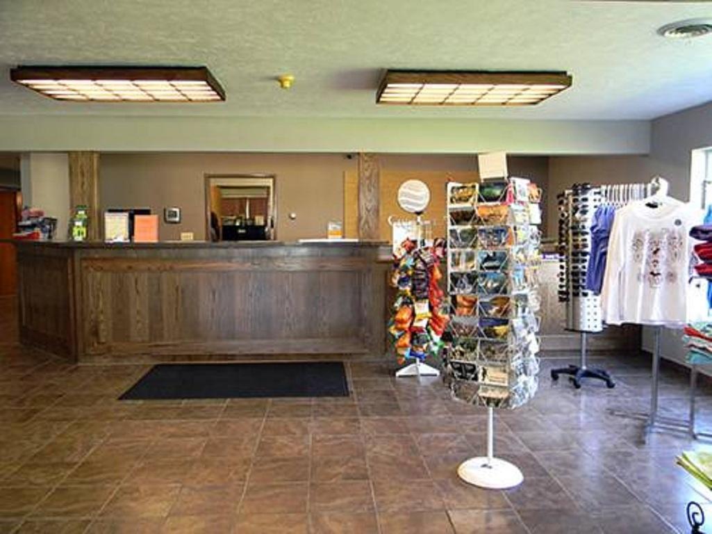 Boarders Inn & Suites By Cobblestone Hotels - Munising Wetmore ภายนอก รูปภาพ
